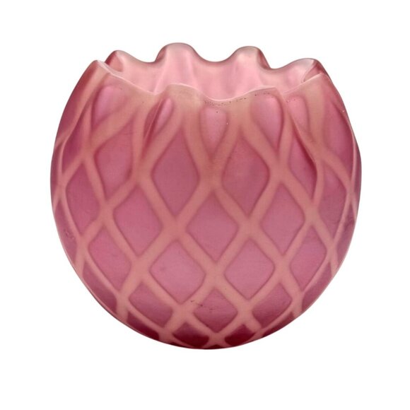 Vintage Mount Washington Diamond Quilted Satin Pink Cased Rose Bowl 3.0" x 3.5" - Picture 1 of 5